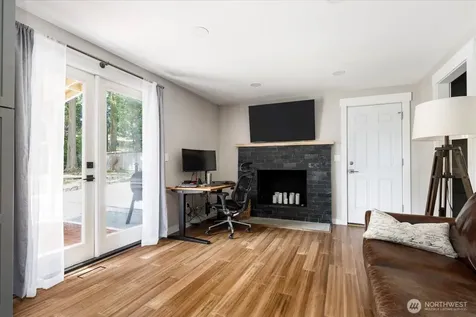 1565 SW Putnam Drive Oak Harbor WA 98277