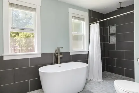 1565 SW Putnam Drive Oak Harbor WA 98277