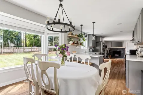 1565 SW Putnam Drive Oak Harbor WA 98277