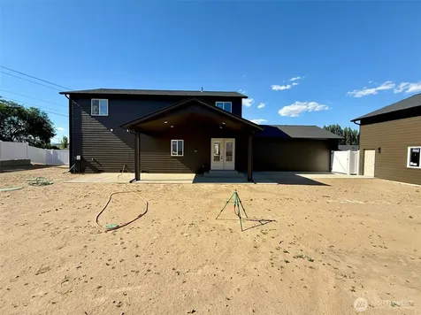 22 Benjamin Place Malaga WA 98828