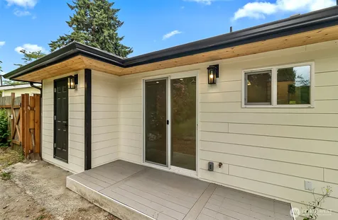 20213 60th Avenue W Lynnwood WA 98360