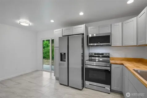 20213 60th Avenue W Lynnwood WA 98360