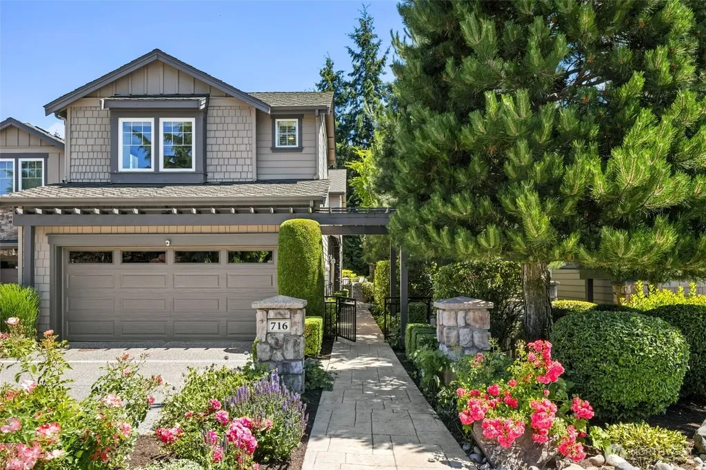 716 99th Avenue NE Bellevue WA 98004