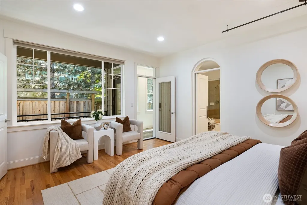 716 99th Avenue NE Bellevue WA 98004