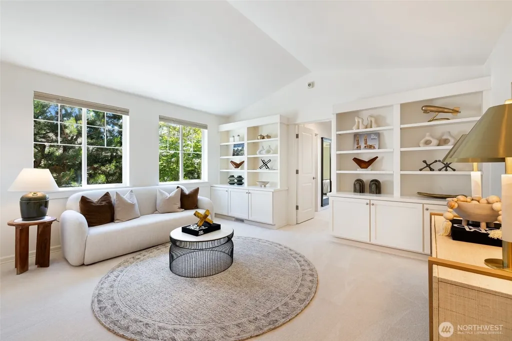 716 99th Avenue NE Bellevue WA 98004