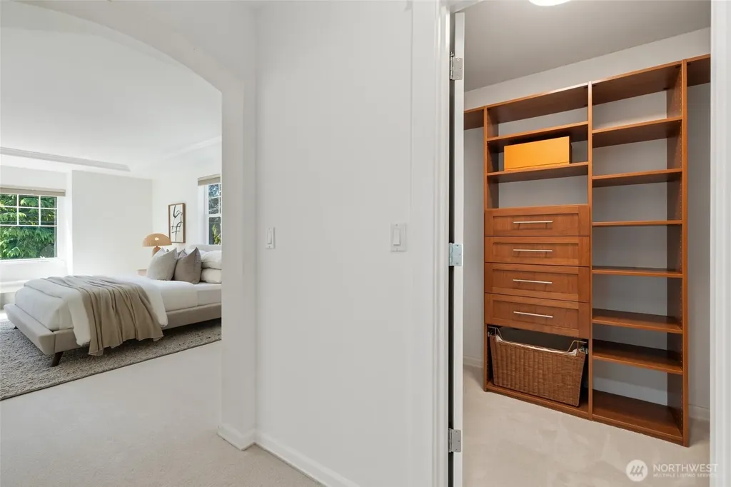 716 99th Avenue NE Bellevue WA 98004