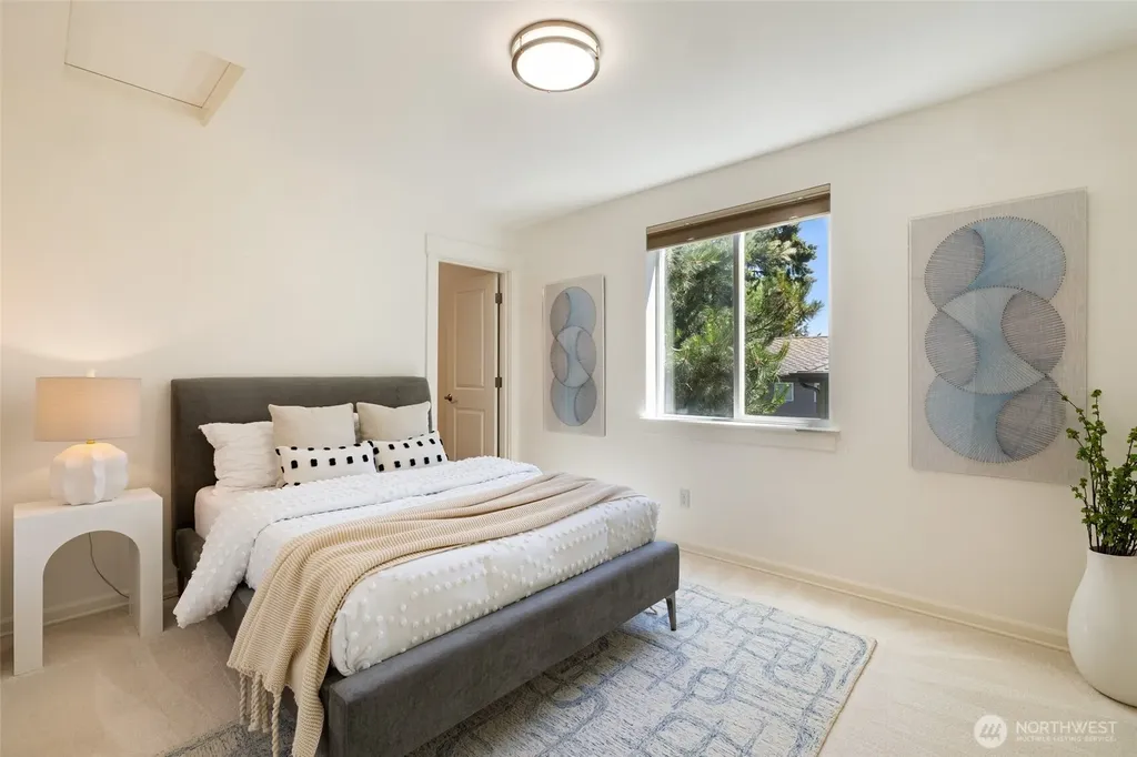 716 99th Avenue NE Bellevue WA 98004
