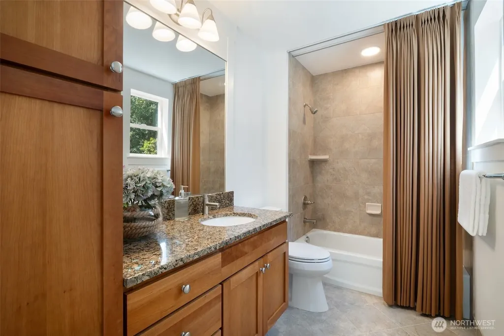 716 99th Avenue NE Bellevue WA 98004