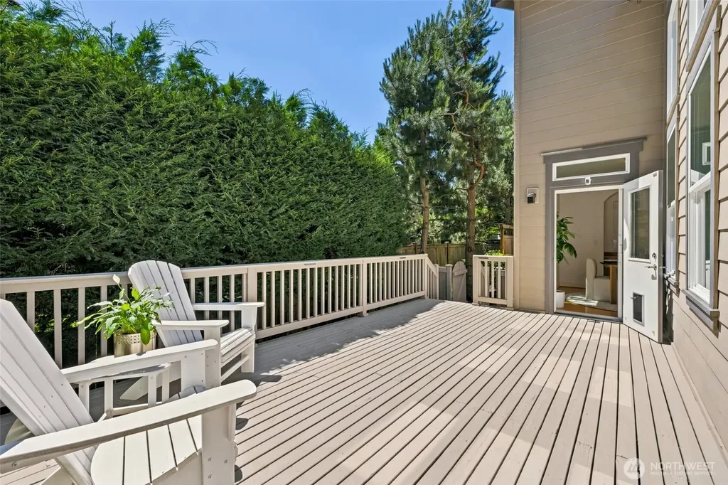 716 99th Avenue NE Bellevue WA 98004