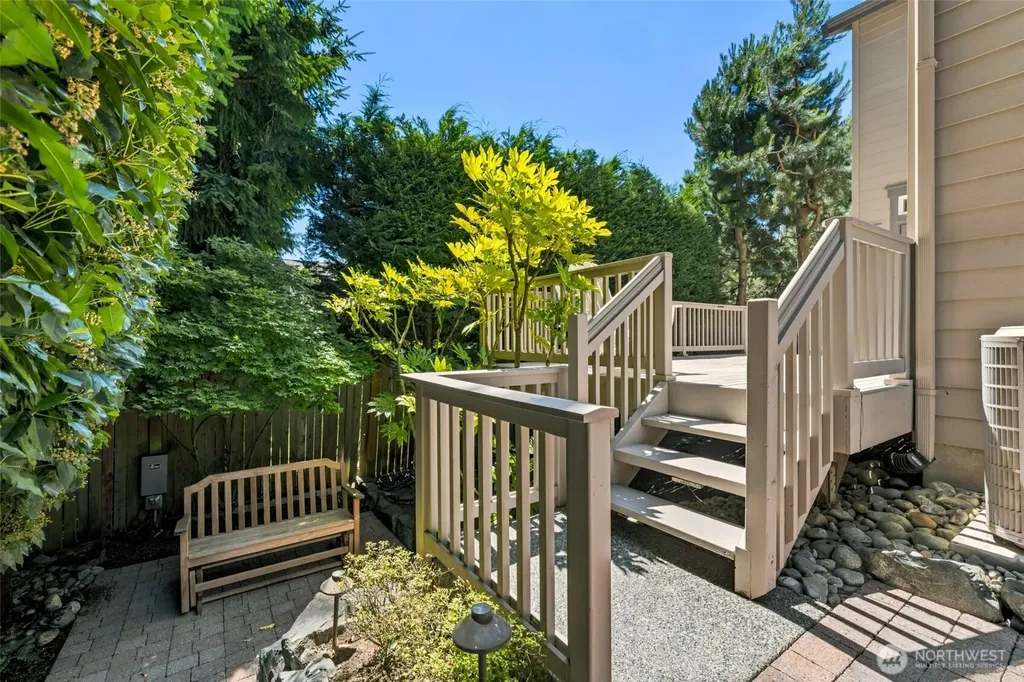 716 99th Avenue NE Bellevue WA 98004