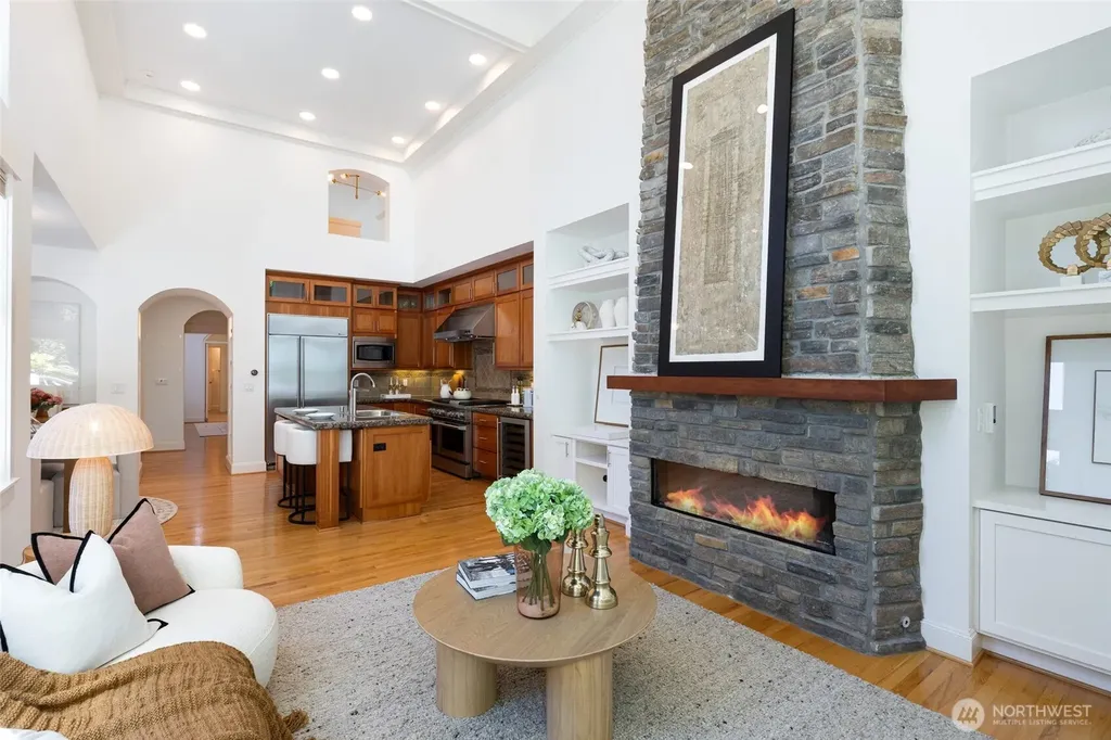 716 99th Avenue NE Bellevue WA 98004