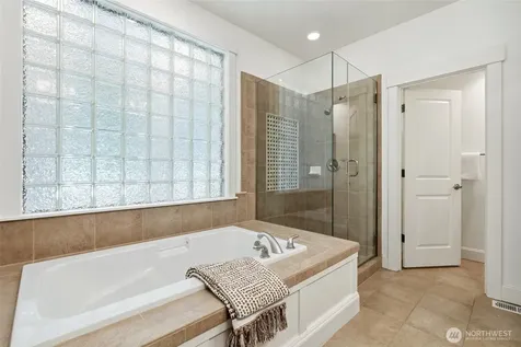 716 99th Avenue NE Bellevue WA 98004