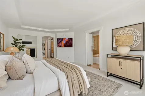 716 99th Avenue NE Bellevue WA 98004