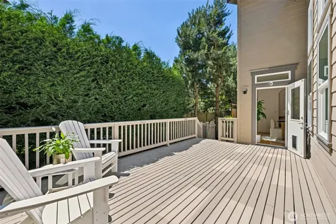 716 99th Avenue NE Bellevue WA 98004