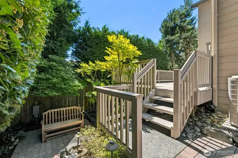 716 99th Avenue NE Bellevue WA 98004