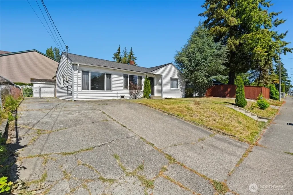 1816 S Sprague Avenue Tacoma WA 98405