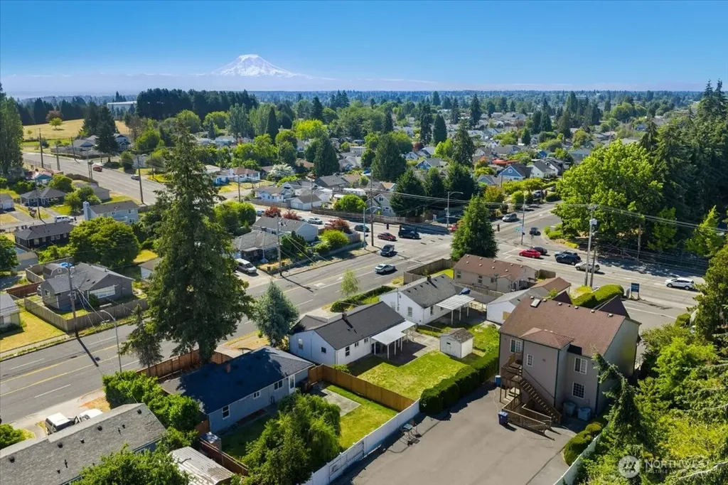 1816 S Sprague Avenue Tacoma WA 98405