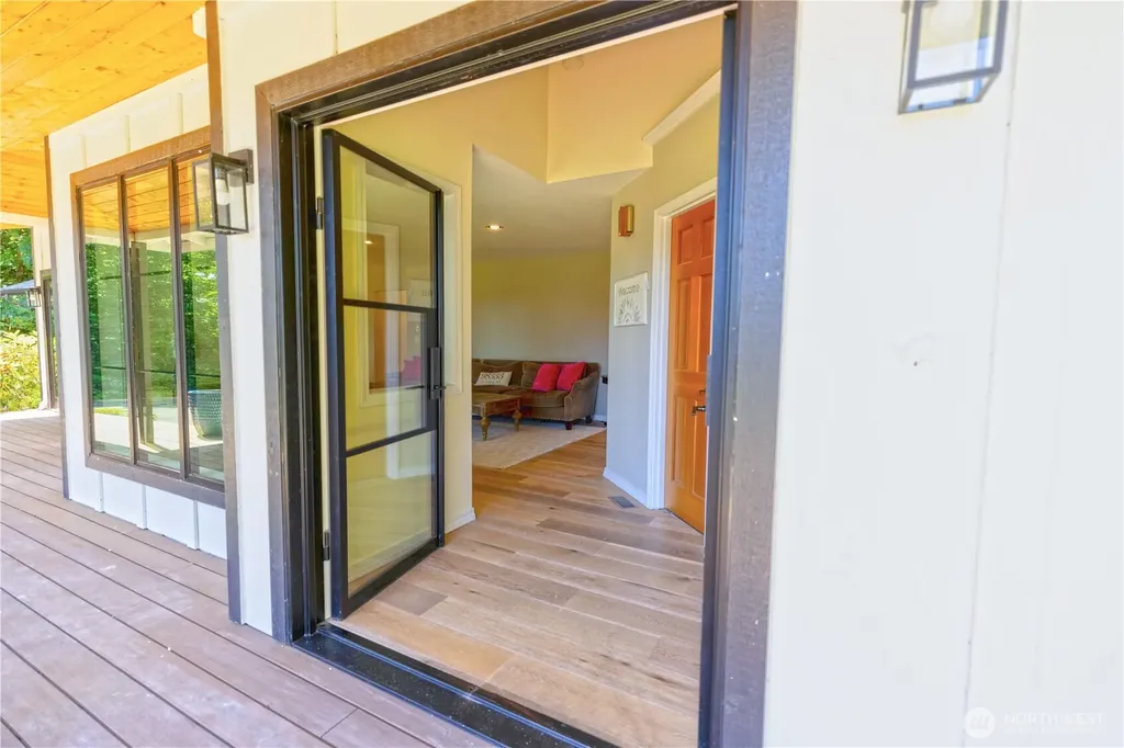 178 Bella Bella Drive Fox Island WA 98333