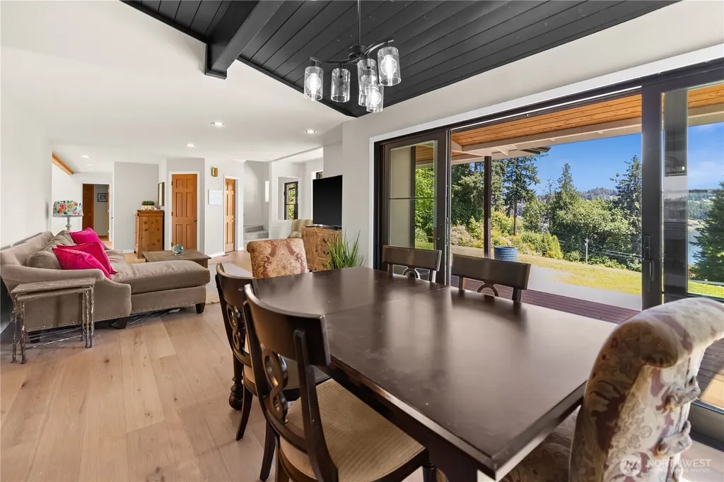 178 Bella Bella Drive Fox Island WA 98333
