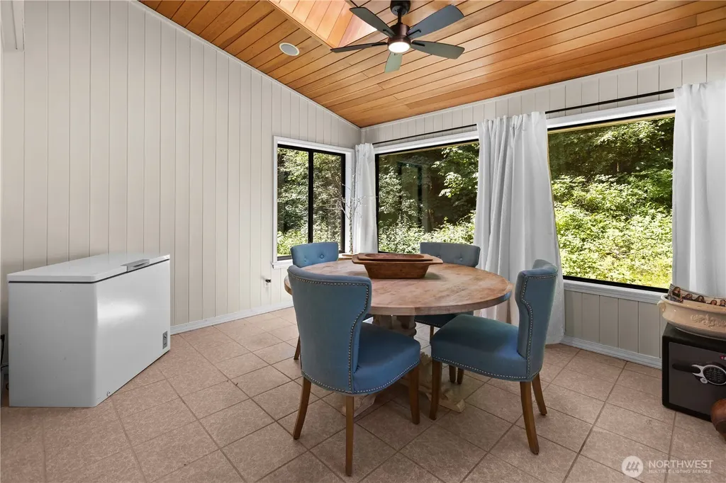178 Bella Bella Drive Fox Island WA 98333