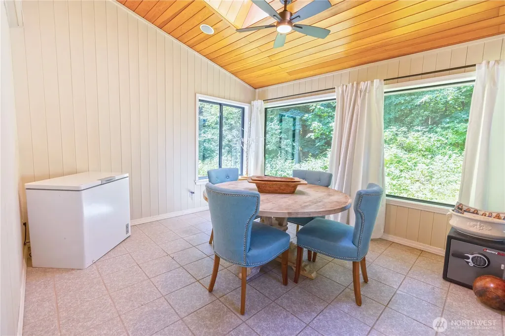 178 Bella Bella Drive Fox Island WA 98333