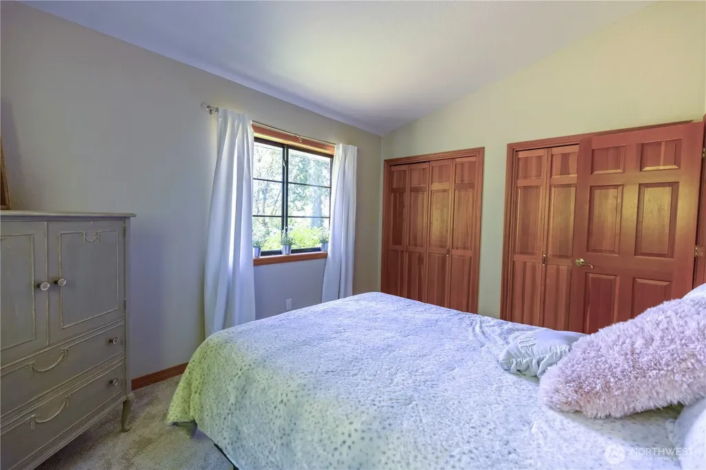 178 Bella Bella Drive Fox Island WA 98333