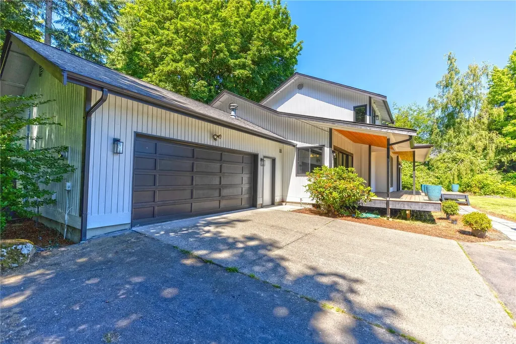 178 Bella Bella Drive Fox Island WA 98333