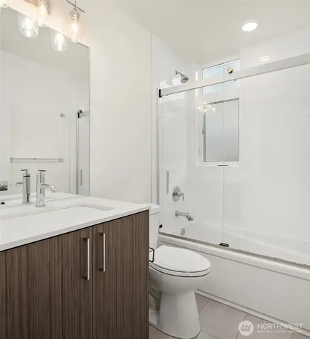 422 10th Avenue E Seattle WA 98102