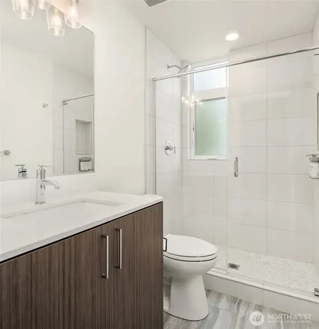 422 10th Avenue E Seattle WA 98102