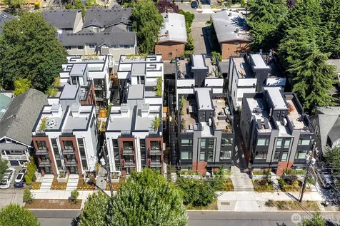 422 10th Avenue E Seattle WA 98102