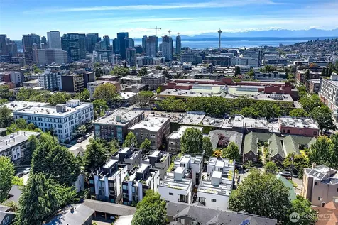 422 10th Avenue E Seattle WA 98102
