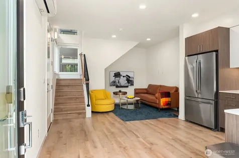 422 10th Avenue E Seattle WA 98102