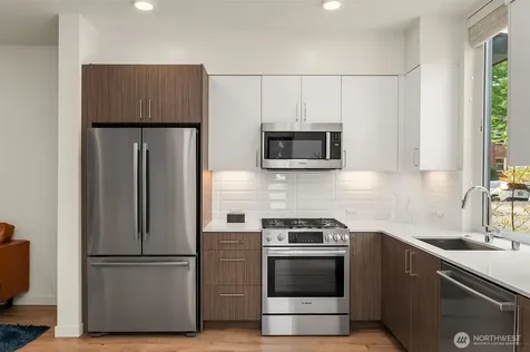 422 10th Avenue E Seattle WA 98102