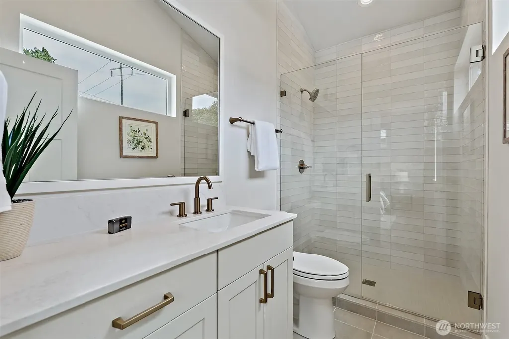 263 NW 42nd Street Seattle WA 98107