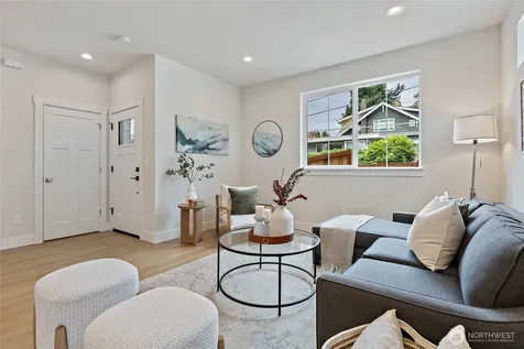 263 NW 42nd Street Seattle WA 98107