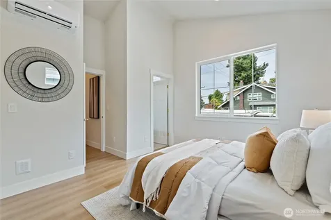 263 NW 42nd Street Seattle WA 98107