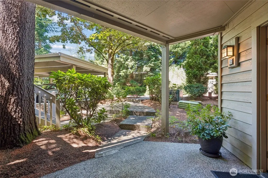1354 Bellevue Way NE Bellevue WA 98004