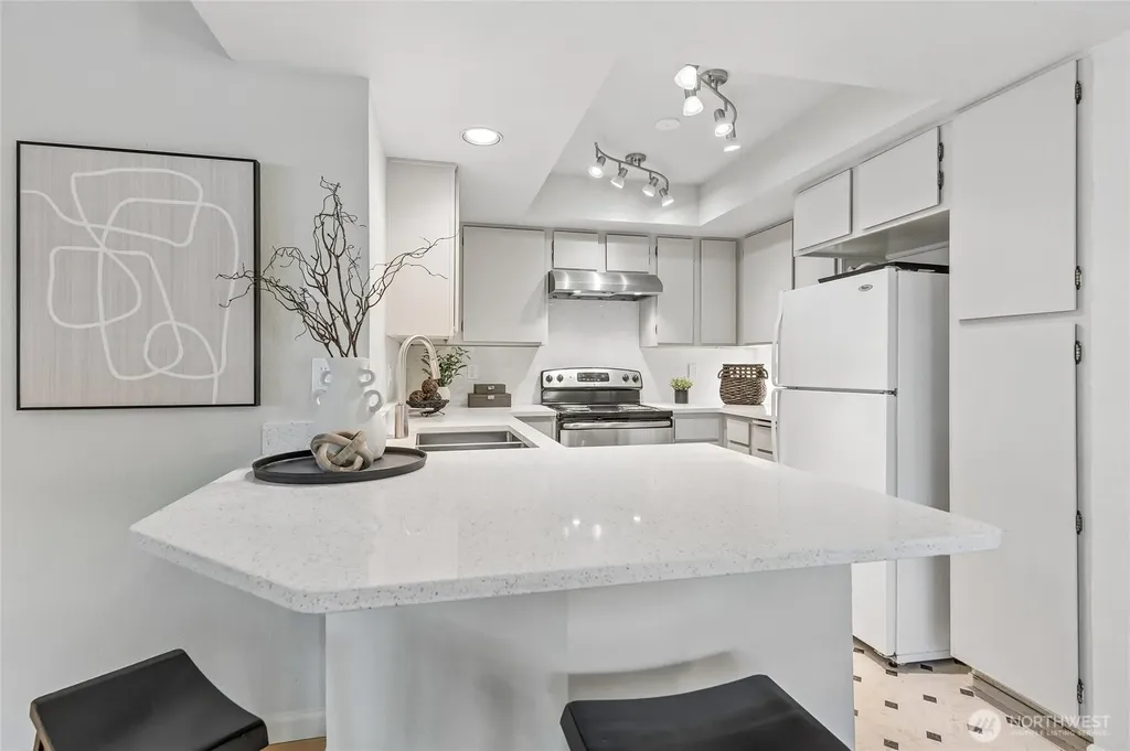 1354 Bellevue Way NE Bellevue WA 98004