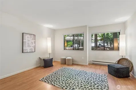 1354 Bellevue Way NE Bellevue WA 98004