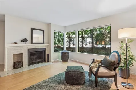 1354 Bellevue Way NE Bellevue WA 98004