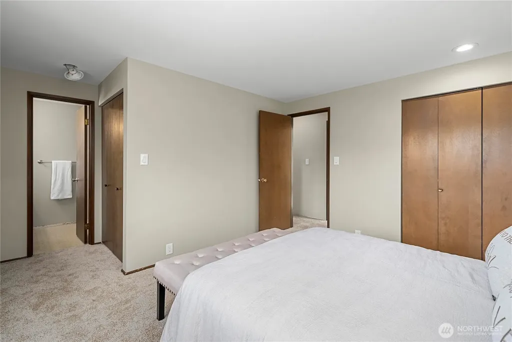 17326 NE 18th Place Bellevue WA 98008
