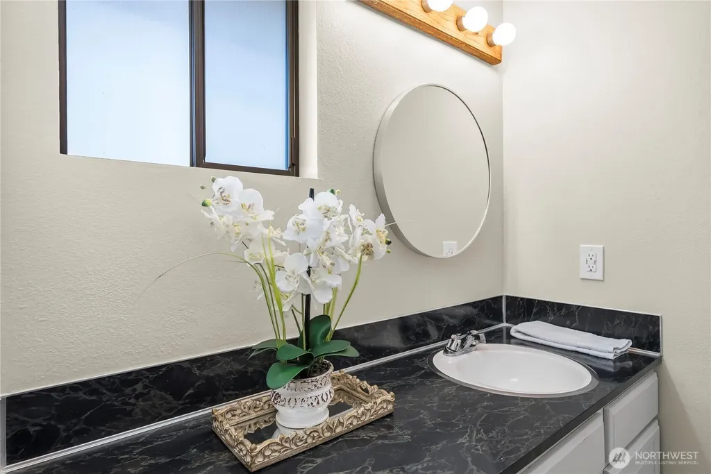 17326 NE 18th Place Bellevue WA 98008