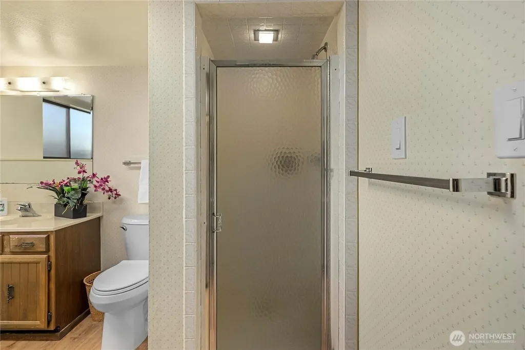 17326 NE 18th Place Bellevue WA 98008