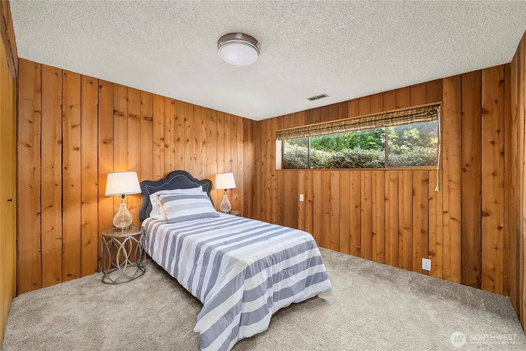 17326 NE 18th Place Bellevue WA 98008