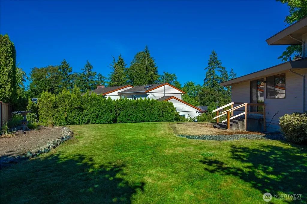 17326 NE 18th Place Bellevue WA 98008