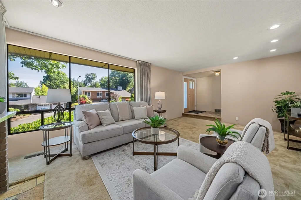 17326 NE 18th Place Bellevue WA 98008