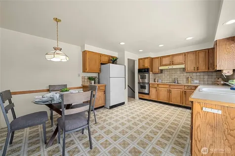 17326 NE 18th Place Bellevue WA 98008