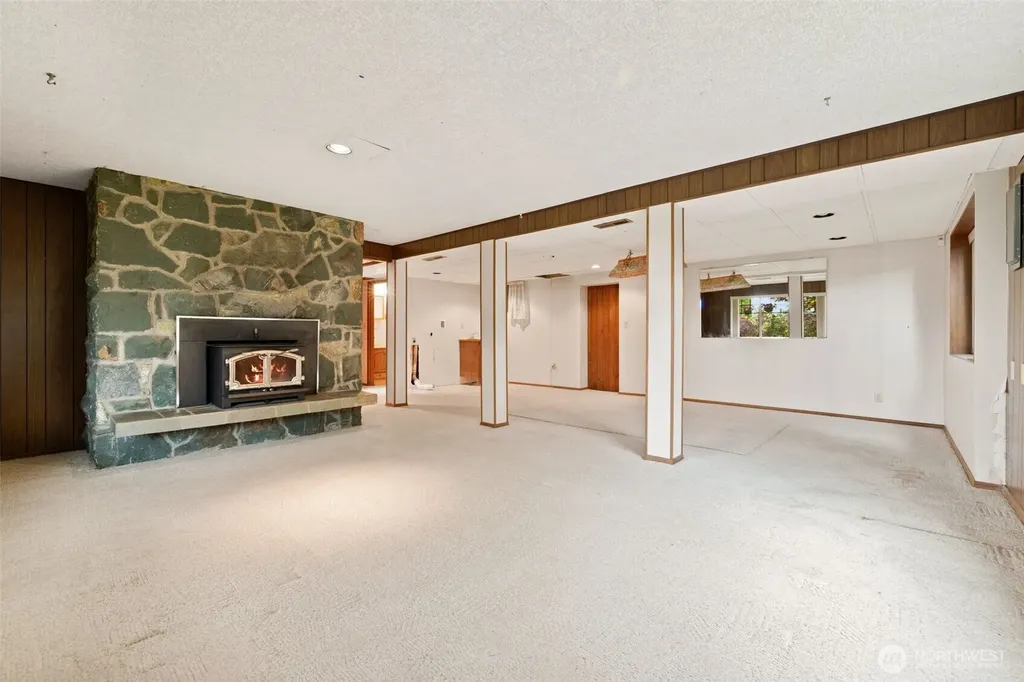 29836 1st Avenue S Federal Way WA 98003