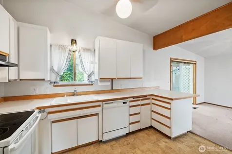 29836 1st Avenue S Federal Way WA 98003