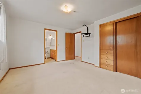 29836 1st Avenue S Federal Way WA 98003